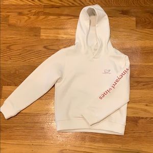 Vineyard vines sweatshirt